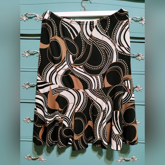 Claudia Richard Dresses & Skirts - Claudia Richard abstract print skirt